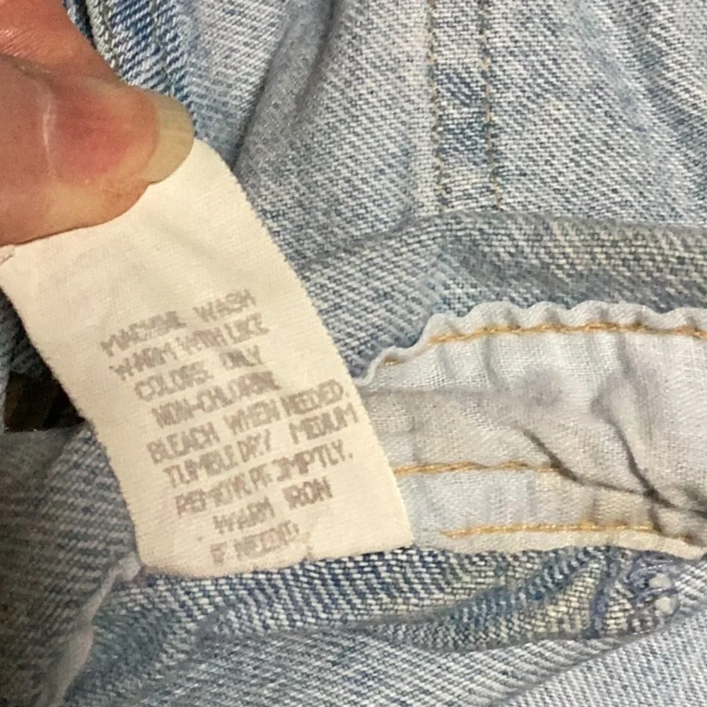 Vintage OshKosh B’Gosh Vestbak Light Wash Blue Denim Overall Jean Shorts Sz 5‎